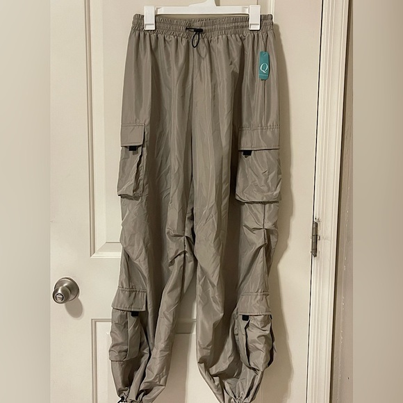 Parachute Pants (Size: Large ; Color: Beige ; Brand: Q) - Picture 1 of 3
